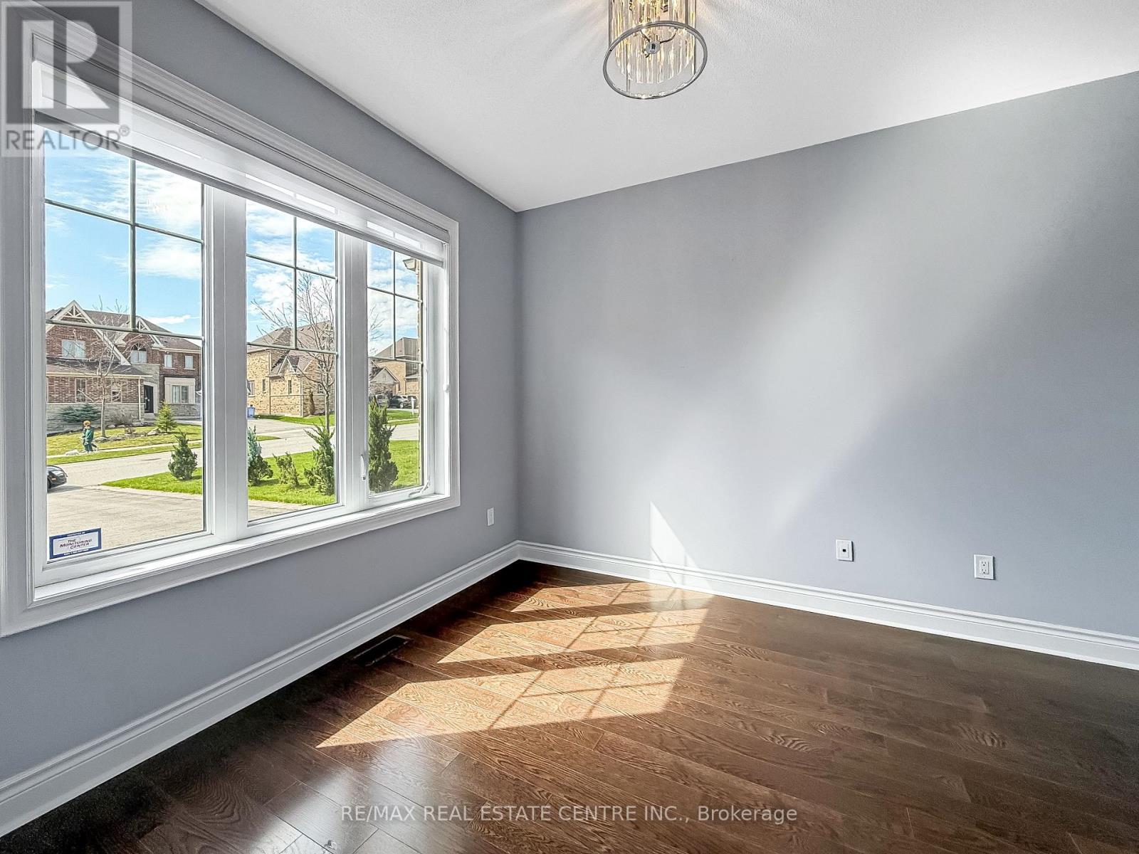 33 Stonegate Avenue, Mono, Ontario  L9W 6X1 - Photo 5 - X13778262