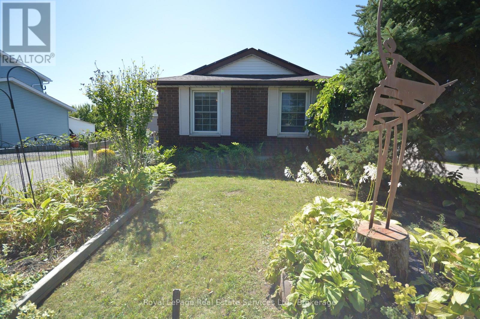 303 Grand Ridge Drive, Cambridge, Ontario  N1S 4W9 - Photo 2 - X13777482