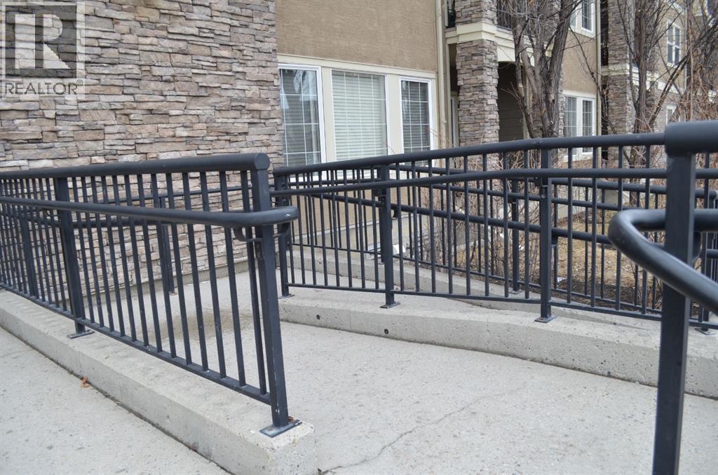 208, 100 Cranfield Common Se, Calgary, Alberta T3M 1S1 - Photo 3 - A2317092