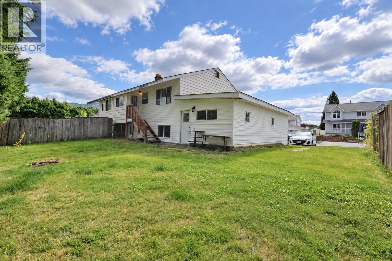 22 Partridge Street, Kitimat, British Columbia  V8C 1L5 - Photo 3 - R3164799
