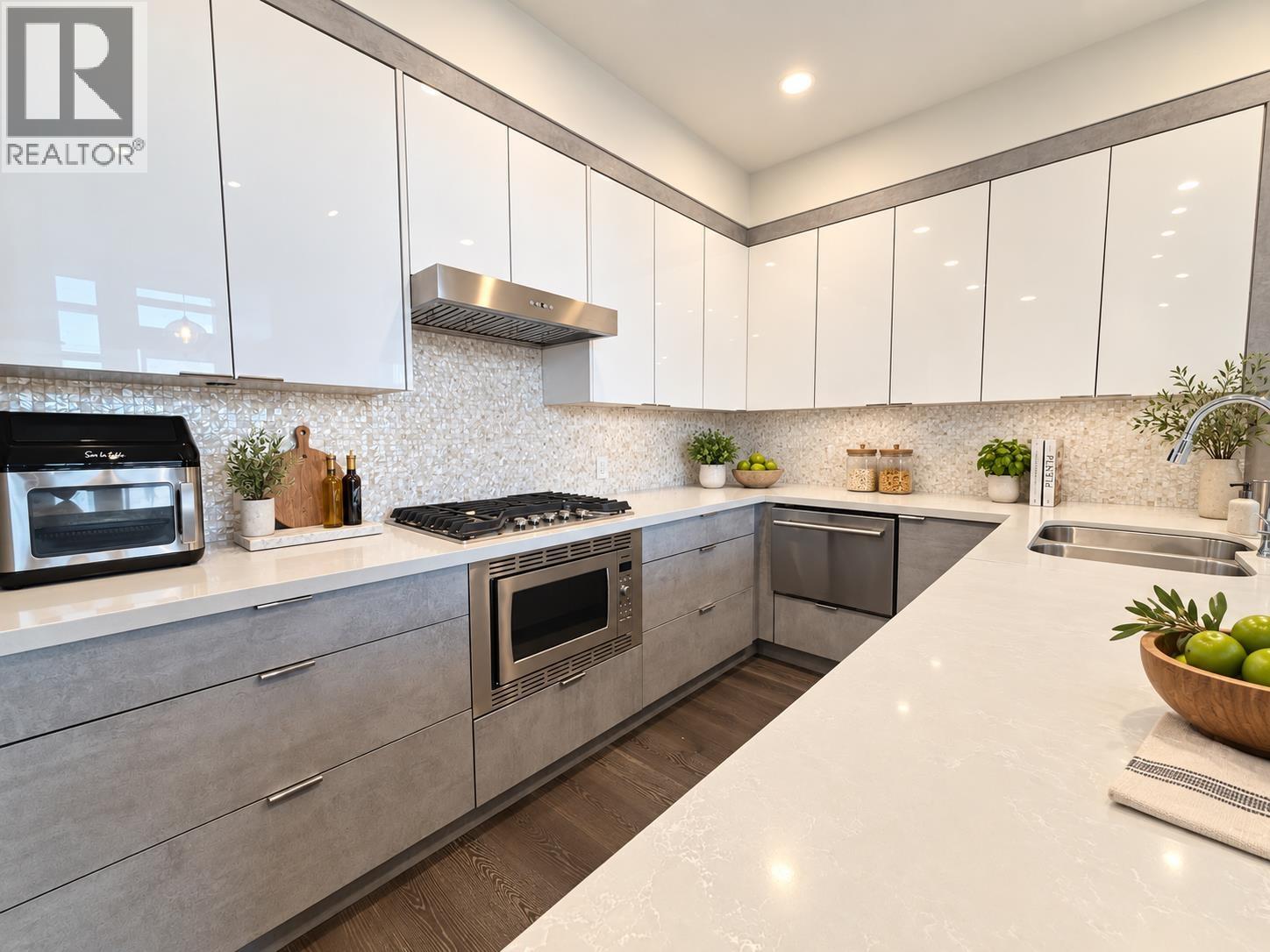 506 3602 Aldercrest Drive, North Vancouver, British Columbia  V7G 0A2 - Photo 7 - R3149344