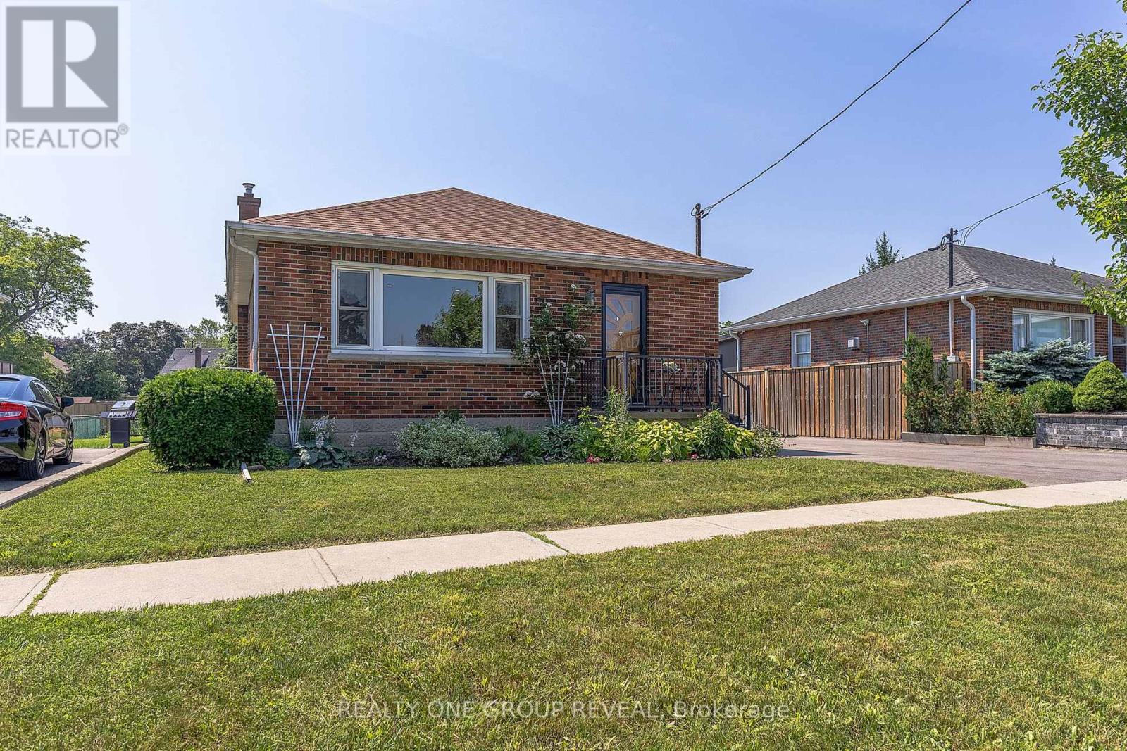 37 Prince Street, Clarington, Ontario  L1C 1G4 - Photo 2 - E13778290