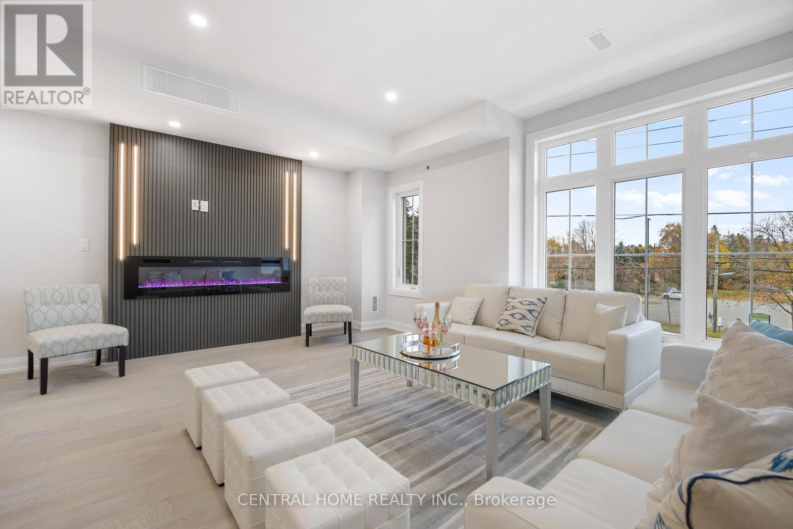 2952 Elgin Mills Road, Markham, Ontario  L6C 0E5 - Photo 4 - N13778306
