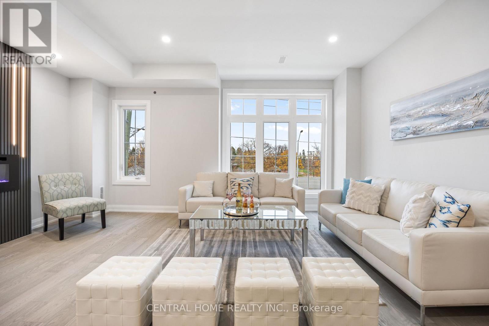 2952 Elgin Mills Road, Markham, Ontario  L6C 0E5 - Photo 5 - N13778306