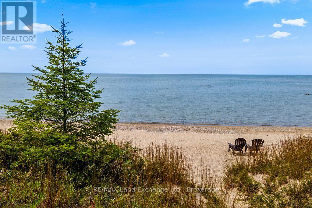 18 Cottage Park Road, Saugeen Shores, Ontario  N0H 2C0 - Photo 2 - X13778322