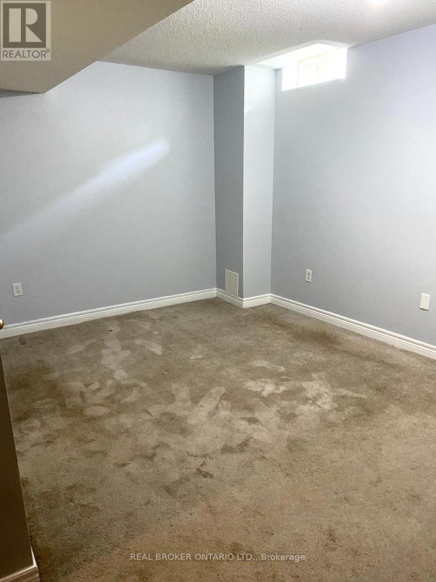 Lower - 151 Bob Yuill Drive, Toronto, Ontario M9M 0B1 - Photo 5 - W13778288