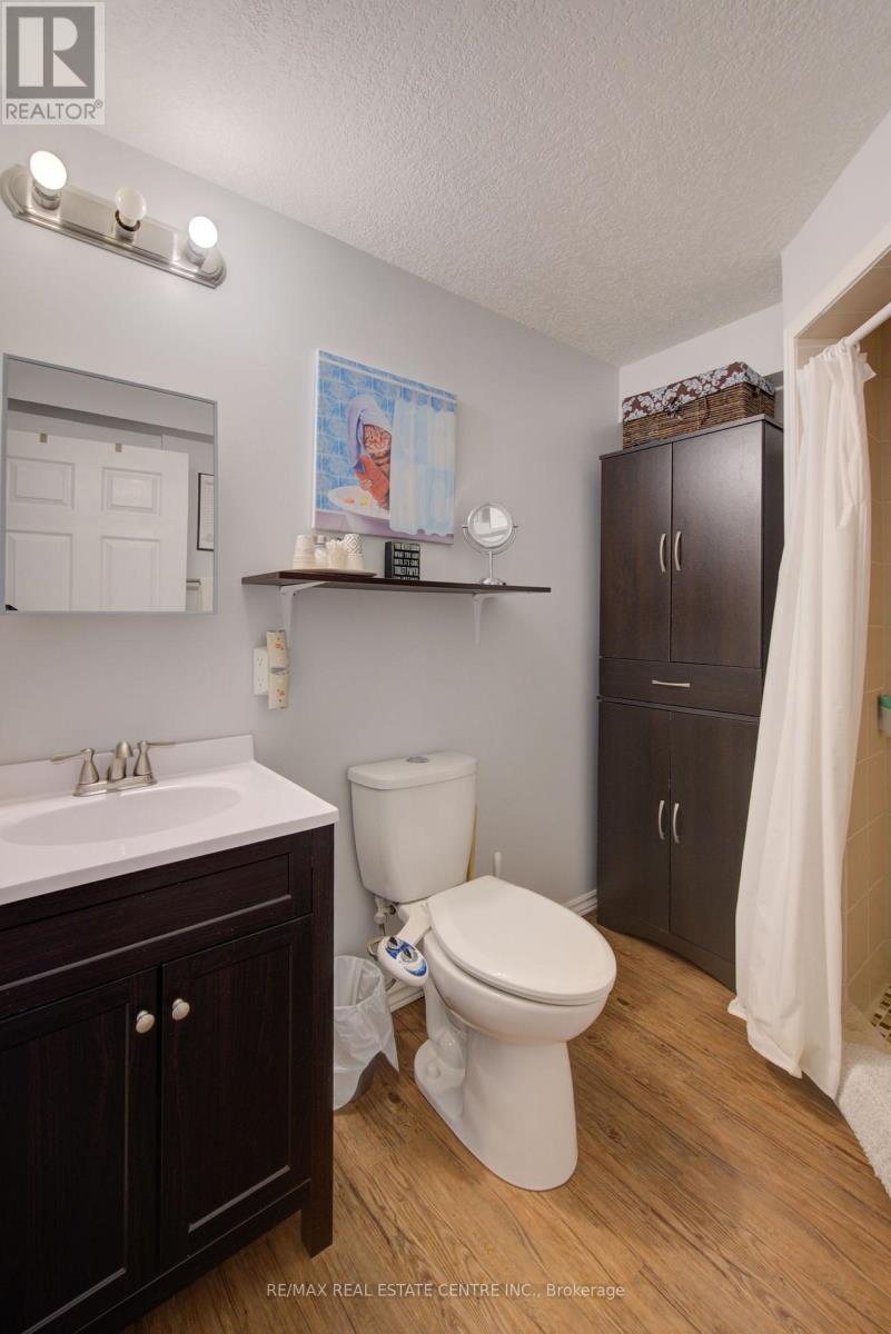 489 Leander Place, Kitchener, Ontario  N2K 1N4 - Photo 36 - X13778330