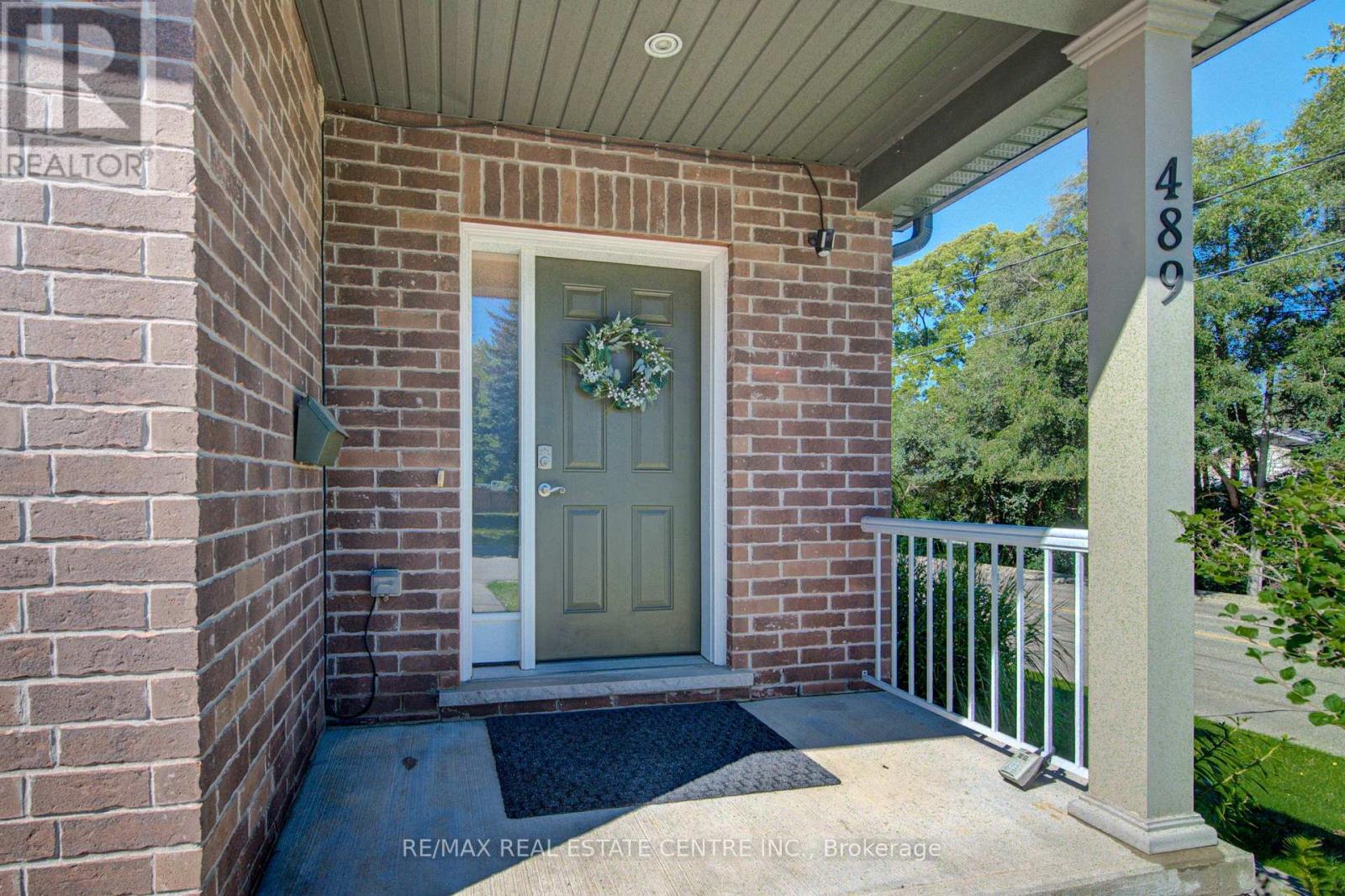 489 Leander Place, Kitchener, Ontario  N2K 1N4 - Photo 4 - X13778330