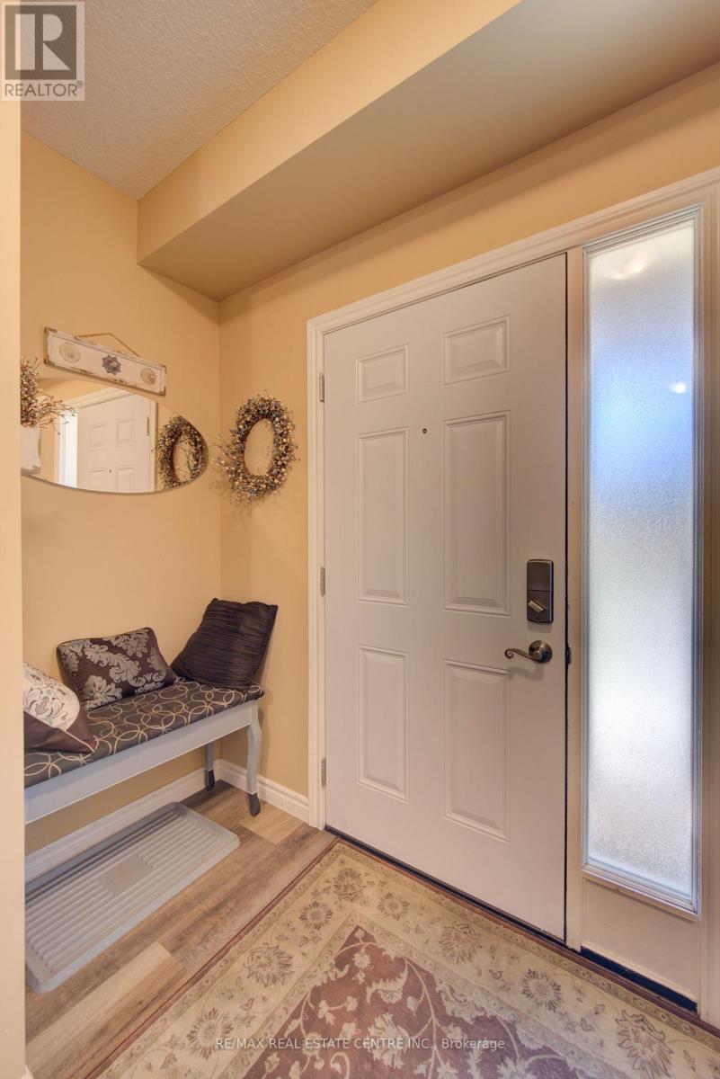 489 Leander Place, Kitchener, Ontario  N2K 1N4 - Photo 6 - X13778330