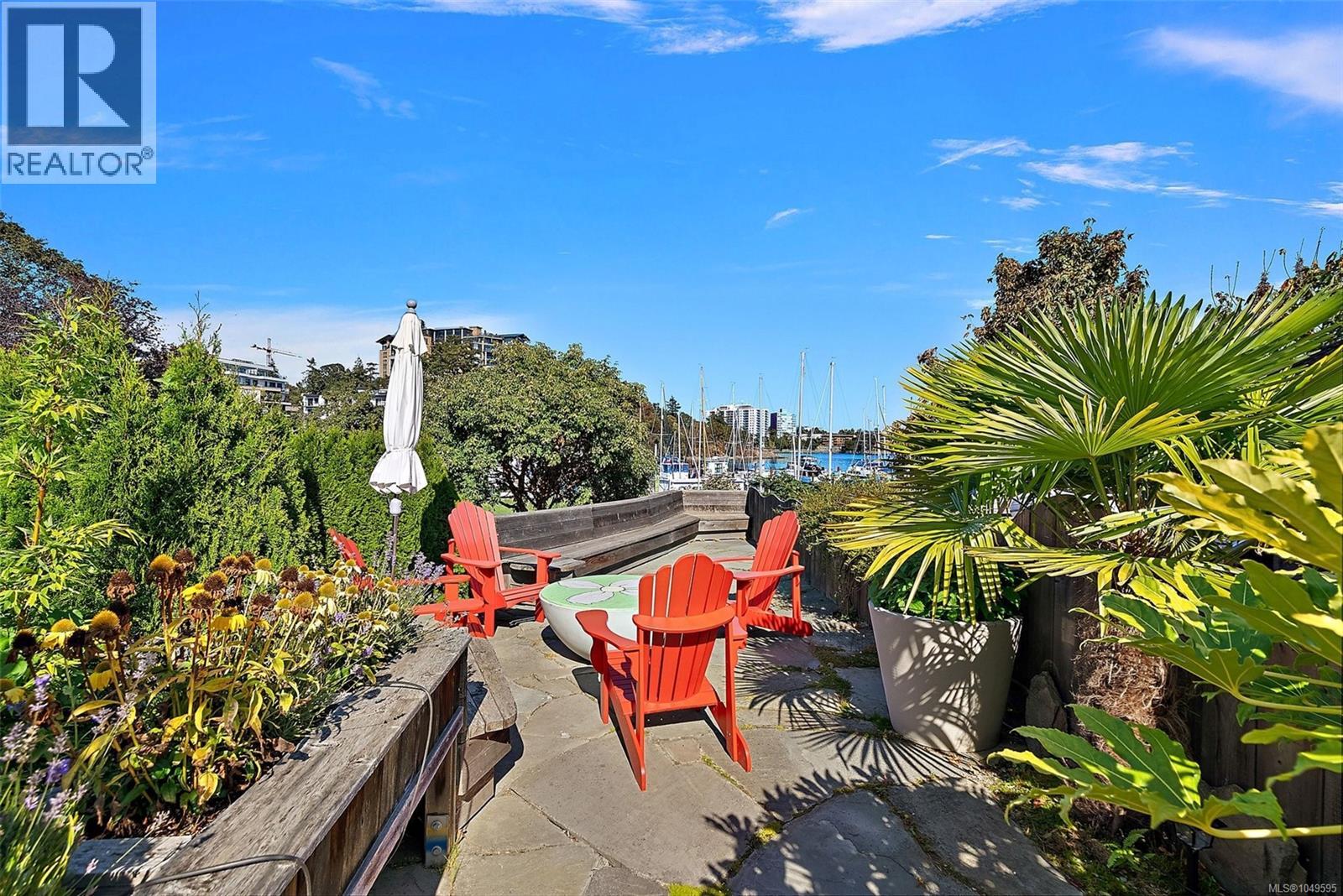 485 Head St SW, Esquimalt, British Columbia  V9A 5S1 - Photo 12 - 1049595