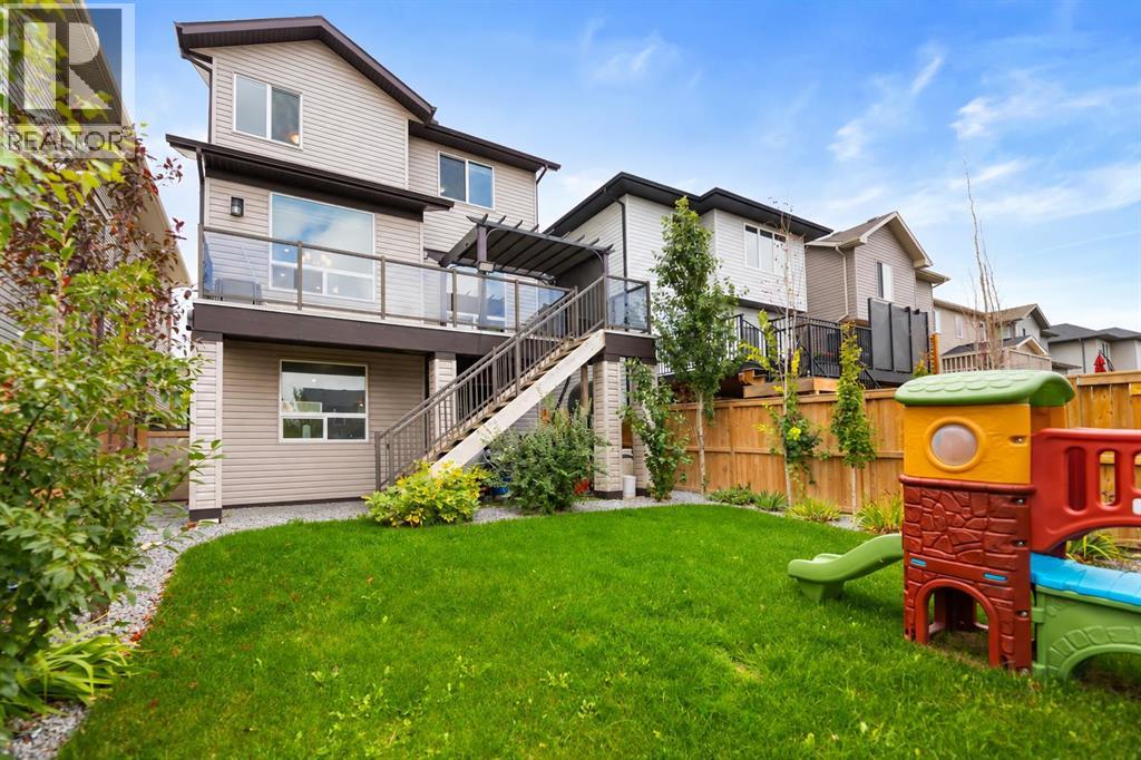 205 Hillcrest Drive SW, Airdrie, Alberta  T4B 0Y8 - Photo 35 - A2345032
