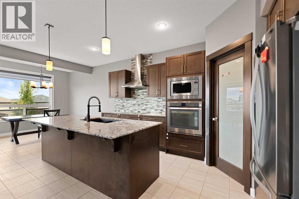 205 Hillcrest Drive SW, Airdrie, Alberta  T4B 0Y8 - Photo 8 - A2345032