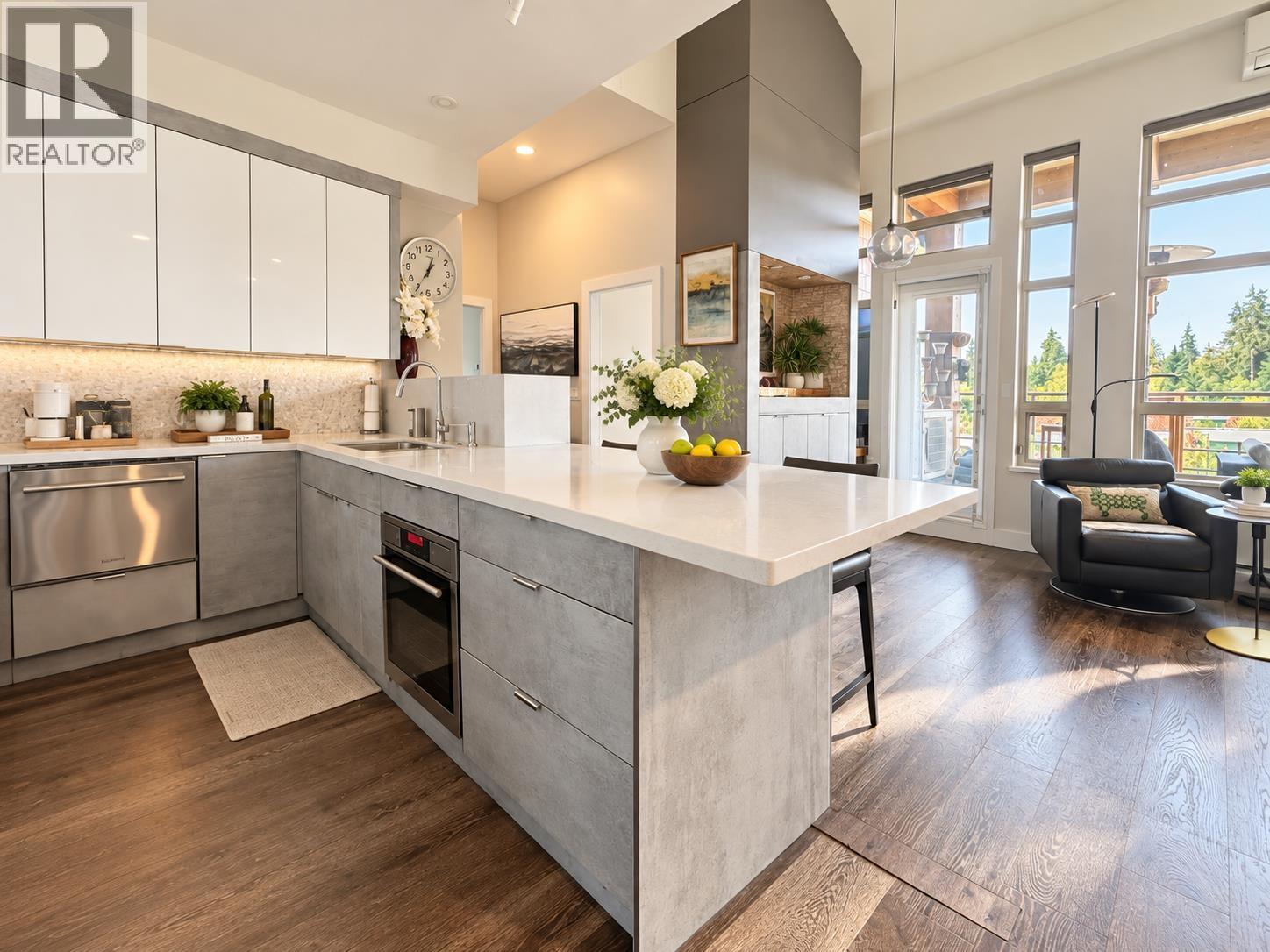 506 3602 ALDERCREST DRIVE, North Vancouver, British Columbia