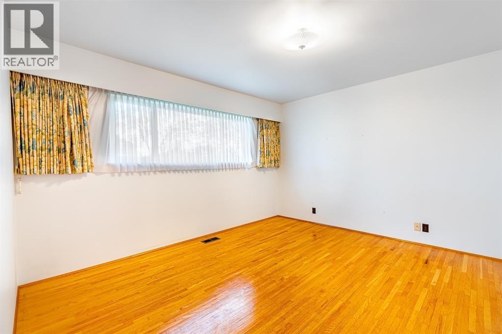 5482 Rhodes Street, Vancouver, British Columbia V5R 3N9 - Photo 8 - R3164546