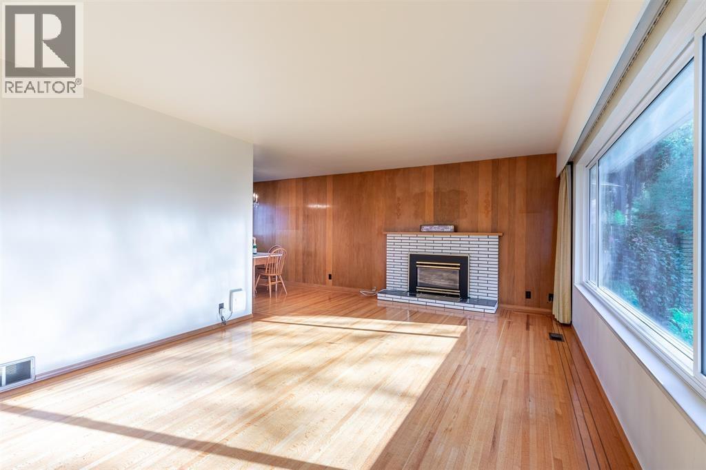 5482 Rhodes Street, Vancouver, British Columbia V5R 3N9 - Photo 4 - R3164546