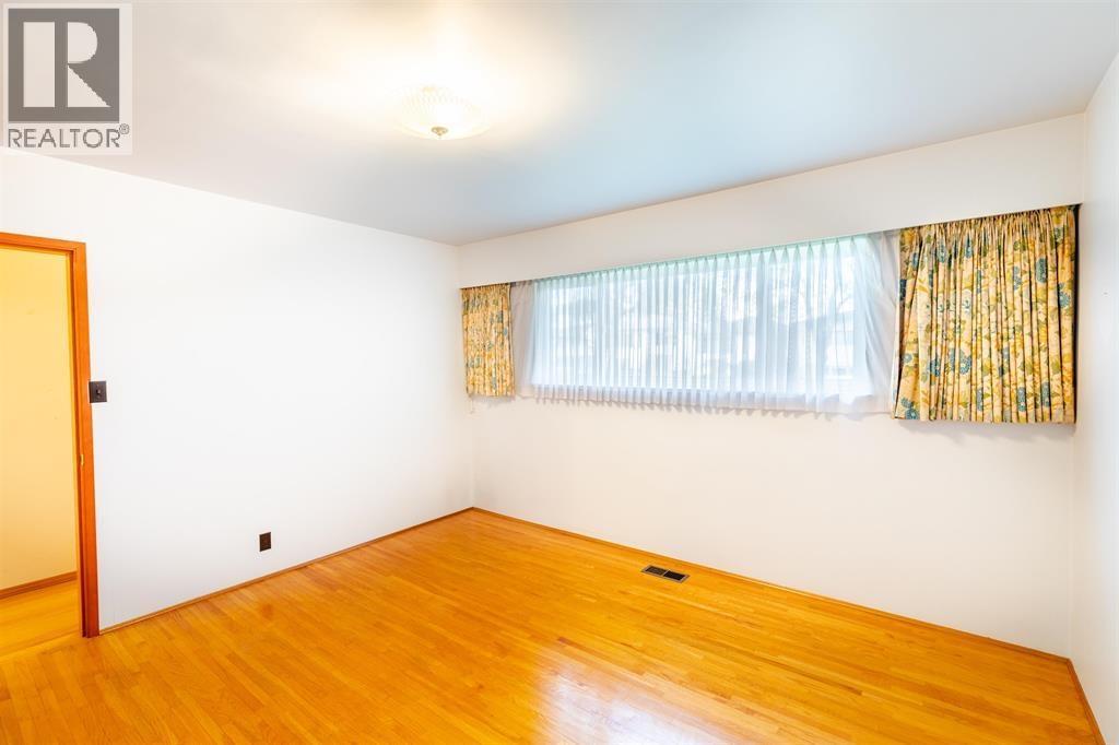 5482 Rhodes Street, Vancouver, British Columbia V5R 3N9 - Photo 14 - R3164546
