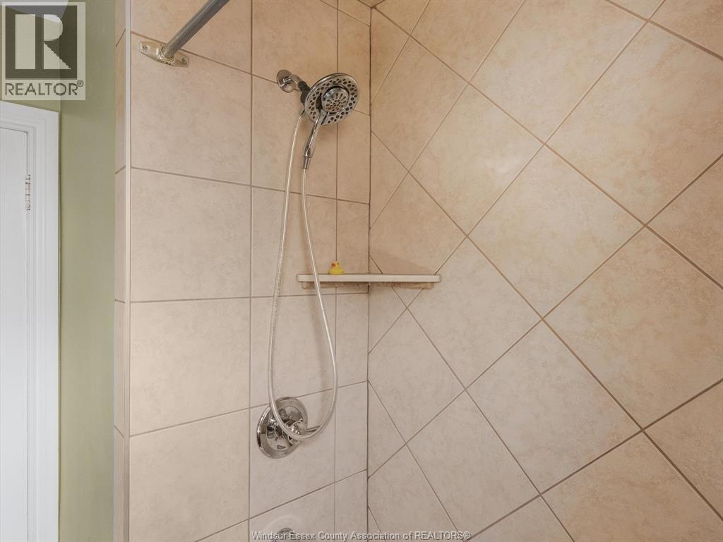 3265 Longfellow Avenue, Windsor, Ontario  N9E 2L7 - Photo 21 - 26022421