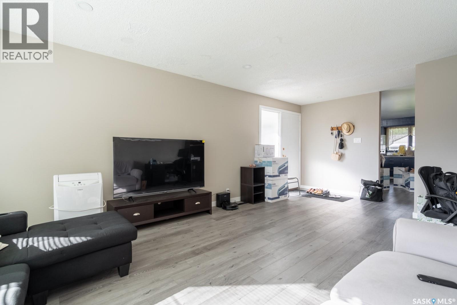 11 Briarwood Place, Regina, Saskatchewan  S4S 5M8 - Photo 3 - SK048374
