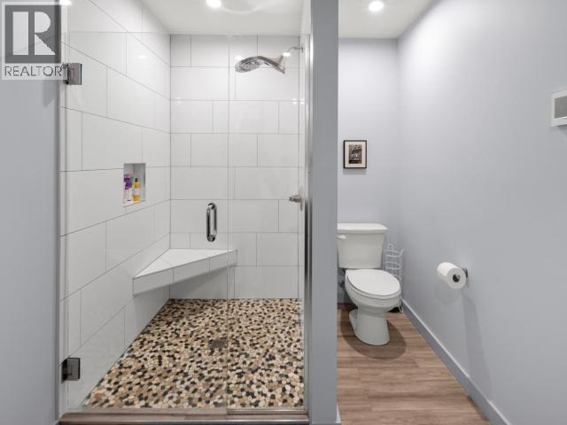 146 SYBIL CIRCLE photo 29
