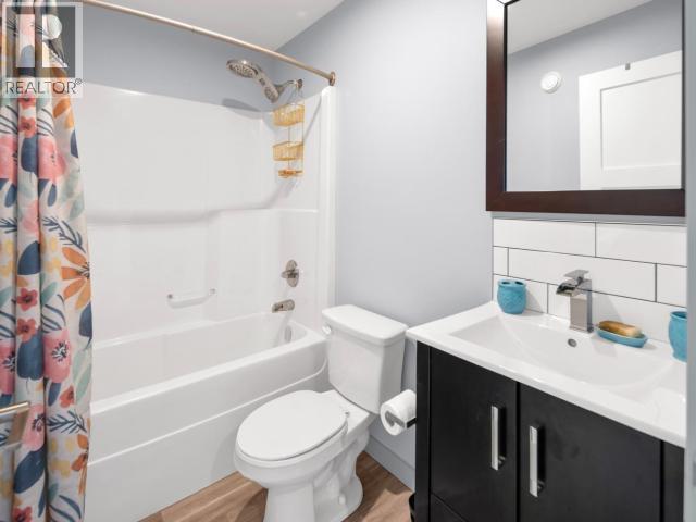 146 SYBIL CIRCLE photo 32
