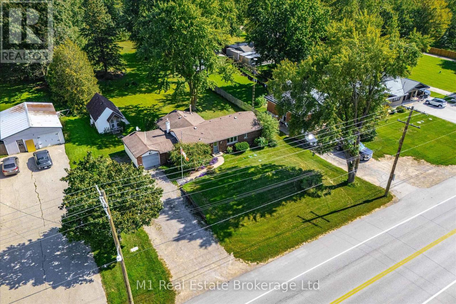 120 Wellington 7 Road, Centre Wellington, Ontario N0B 1S0 - Photo 4 - X13778402