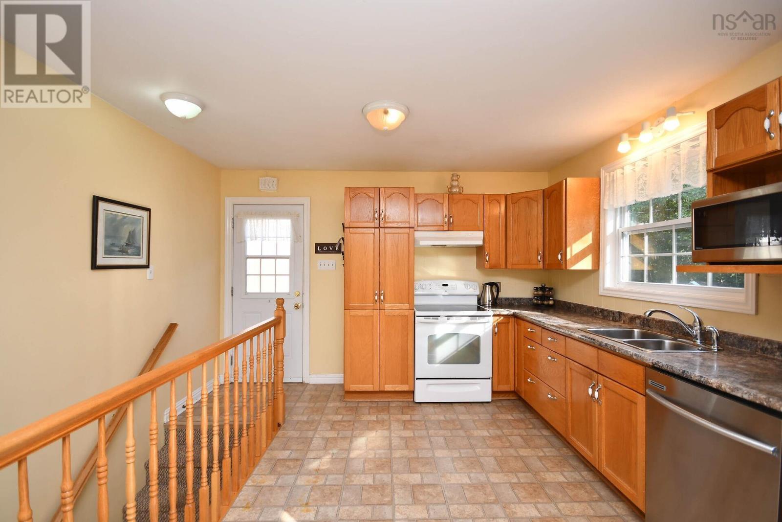 80 Beaumont Drive, Lower Sackville, Nova Scotia  B4C 1V6 - Photo 11 - 202623147