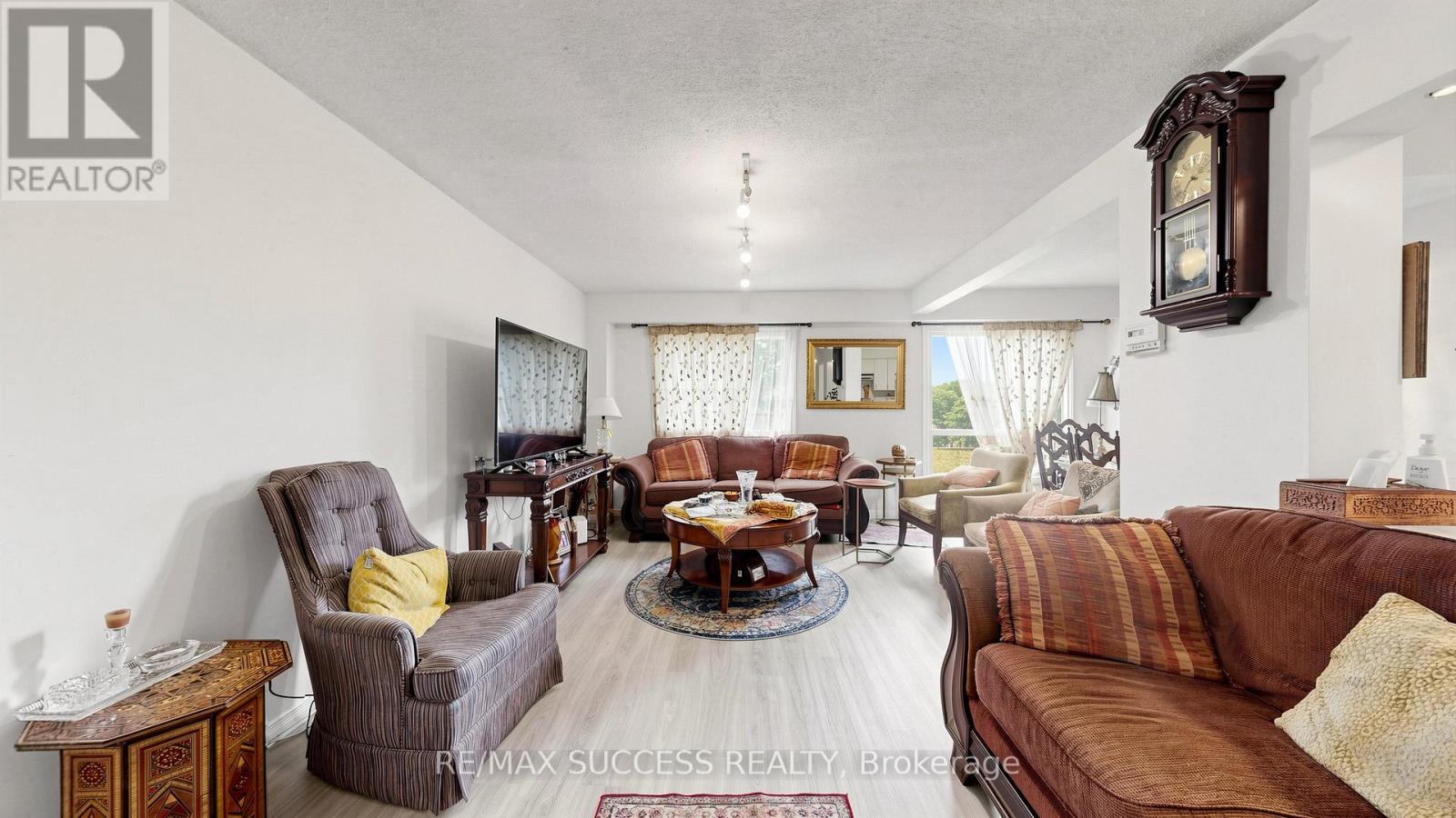 19 - 2617 Windwood Drive, Mississauga, Ontario  L5N 2K6 - Photo 4 - W13410658