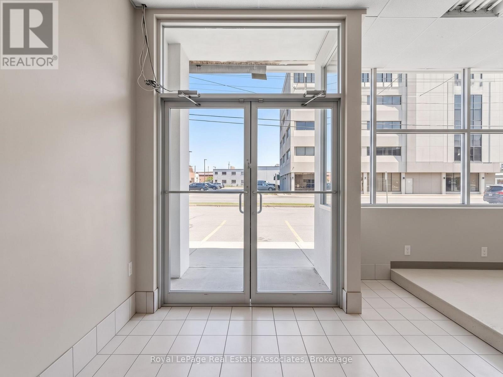 1 - 1597 Queen Street E, Toronto, Ontario  M4L 1E5 - Photo 5 - E13753702