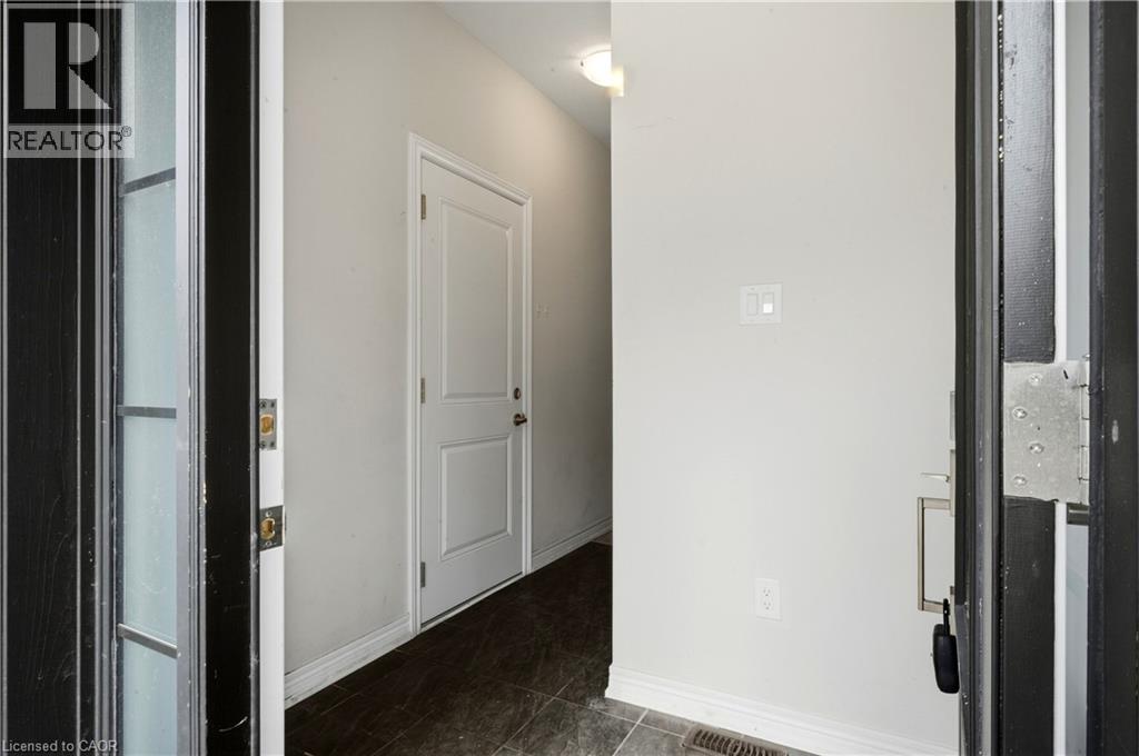 10 Birmingham Drive Unit# 32, Cambridge, Ontario  N1R 0C5 - Photo 6 - 40858199