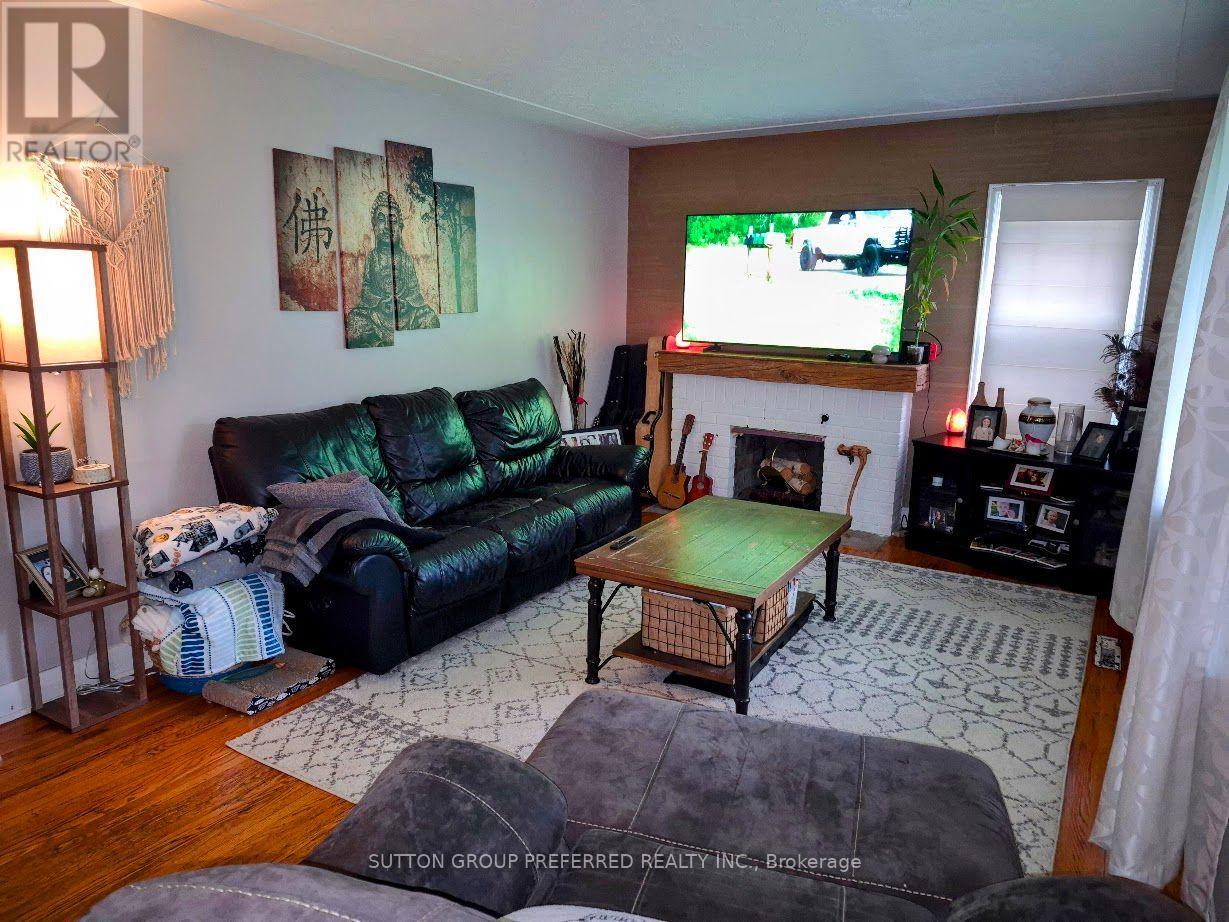208 Linwood Street, London East, Ontario N5Y 1W6 - Photo 4 - X13778410