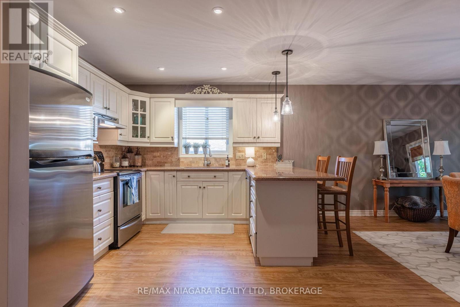 7919 Fleming Drive, Niagara Falls, Ontario  L2H 3H9 - Photo 7 - X13778354
