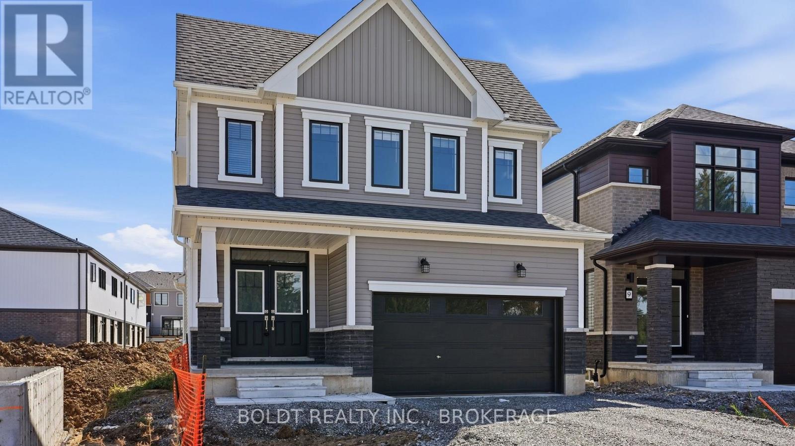 11 Derose Avenue, Thorold, Ontario  L2V 0R1 - Photo 3 - X13778466