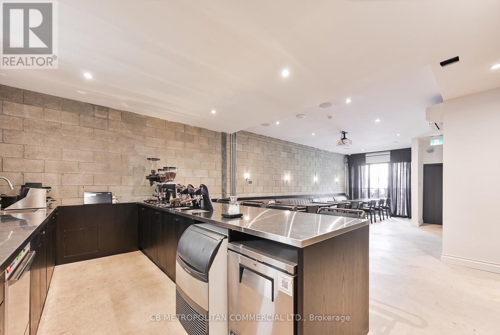 1024 Queen Street W, Toronto, Ontario M6J 1H6 - Photo 10 - C13778414