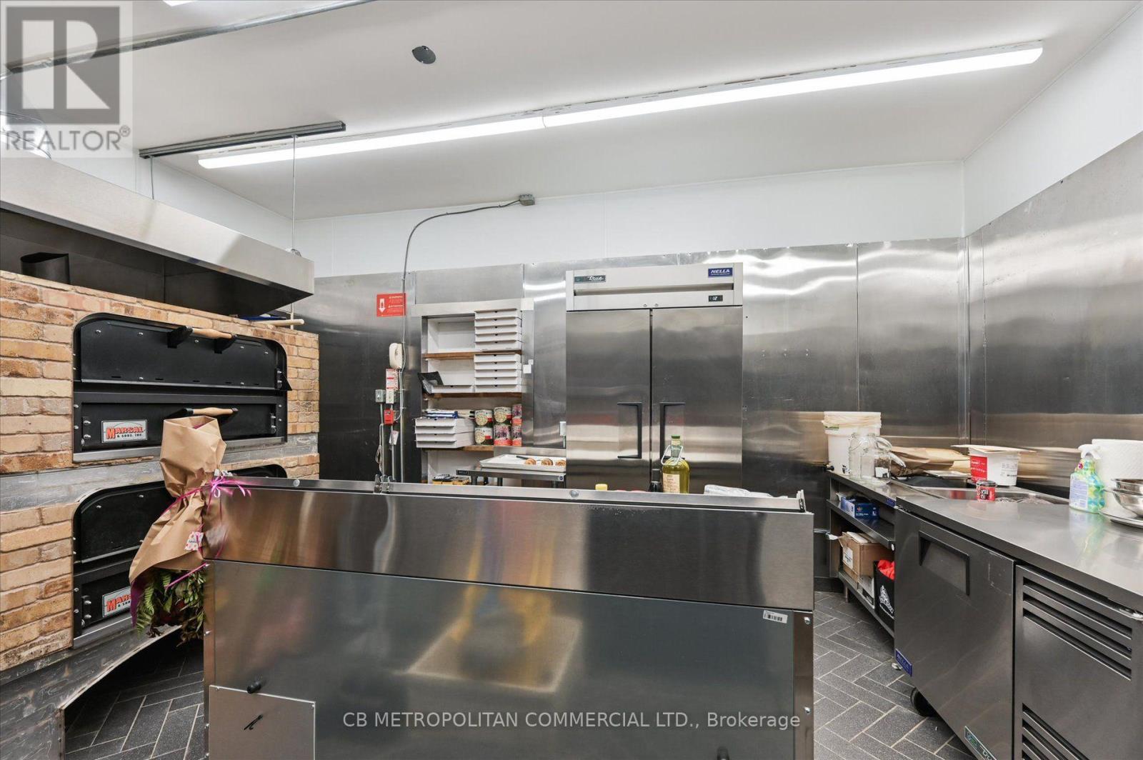 1024 Queen Street W, Toronto, Ontario M6J 1H6 - Photo 15 - C13778414