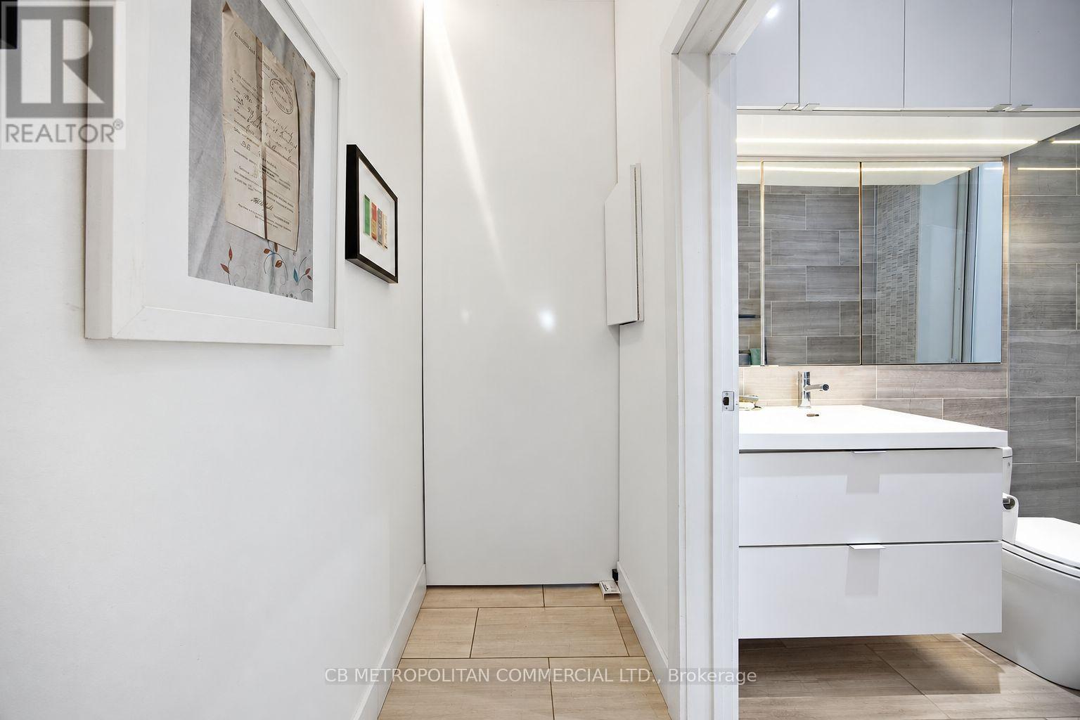 1024 Queen Street W, Toronto, Ontario M6J 1H6 - Photo 24 - C13778416