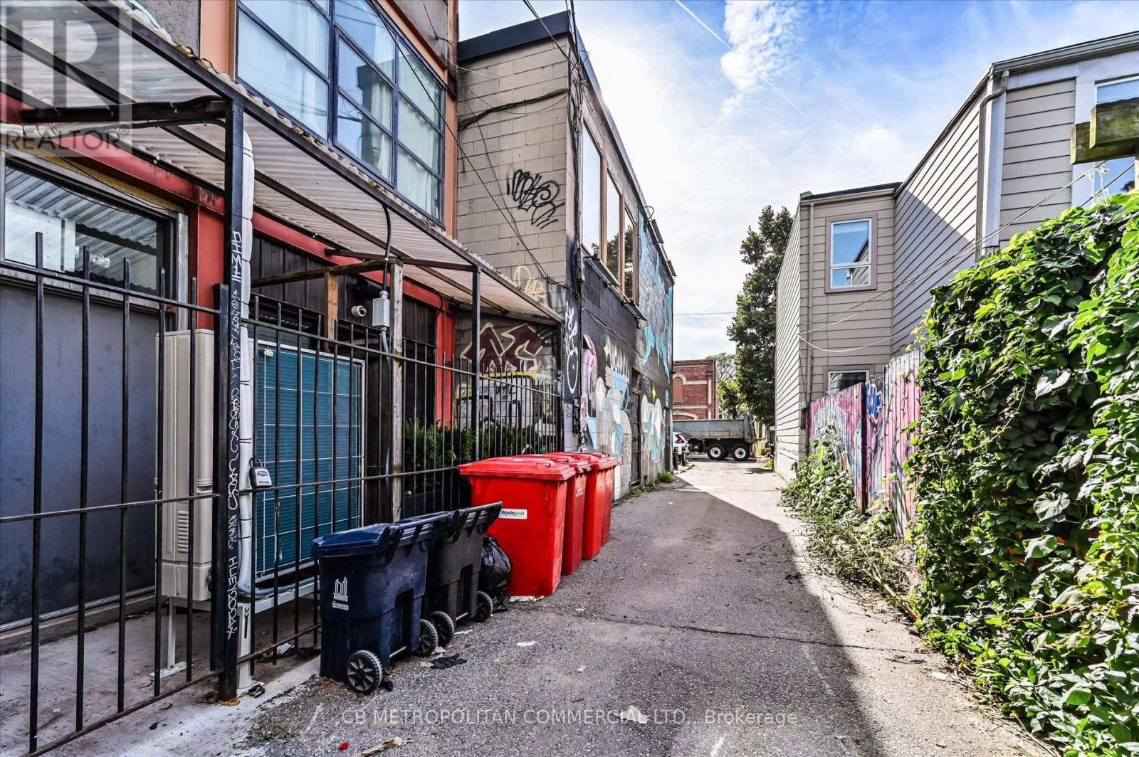 1024 Queen Street W, Toronto, Ontario M6J 1H6 - Photo 31 - C13778416