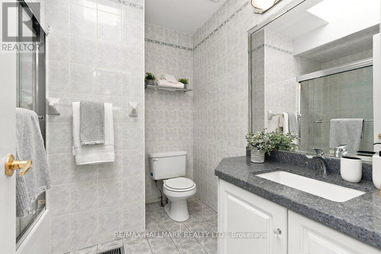 53 Fairchild Avenue, Toronto, Ontario  M2M 1T8 - Photo 21 - C13778418