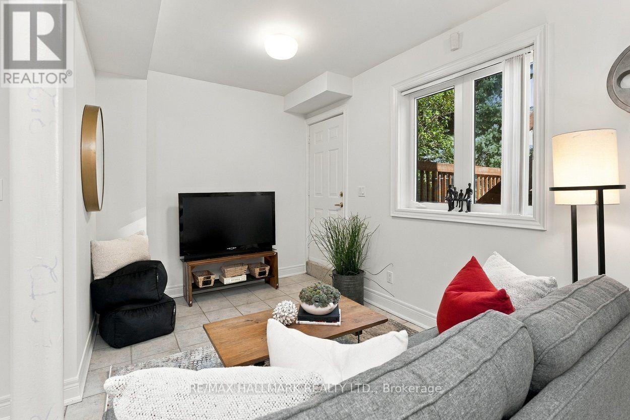 53 Fairchild Avenue, Toronto, Ontario  M2M 1T8 - Photo 27 - C13778418