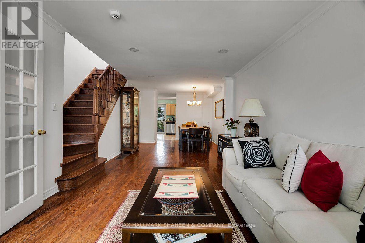 50 Dunkirk Road, Toronto, Ontario  M4C 2M3 - Photo 2 - E13778346