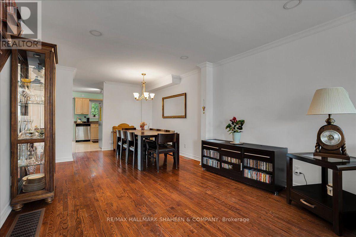 50 Dunkirk Road, Toronto, Ontario  M4C 2M3 - Photo 4 - E13778346