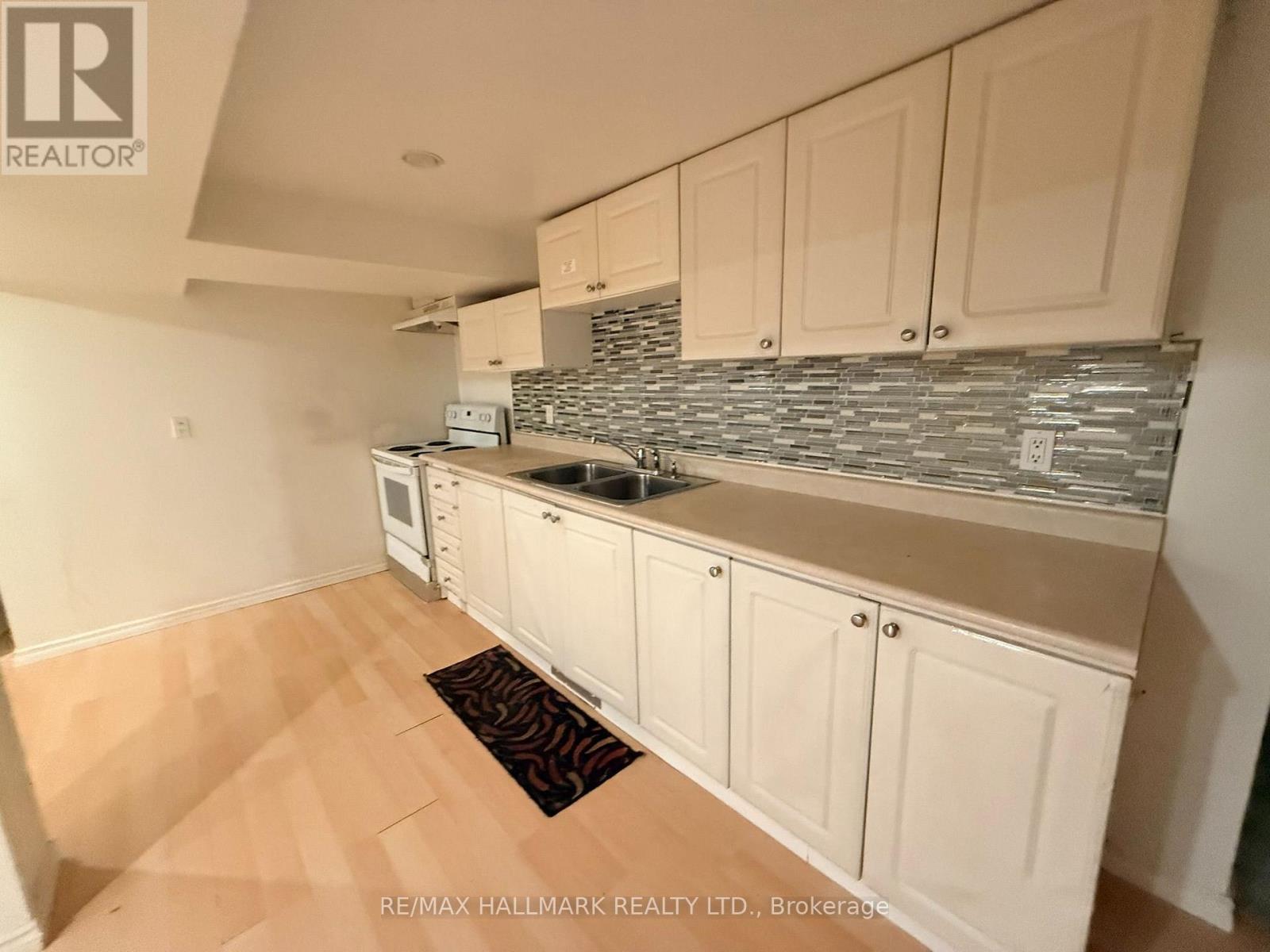14 Lombardy Crescent, Toronto, Ontario  M1K 4N8 - Photo 14 - E13778384