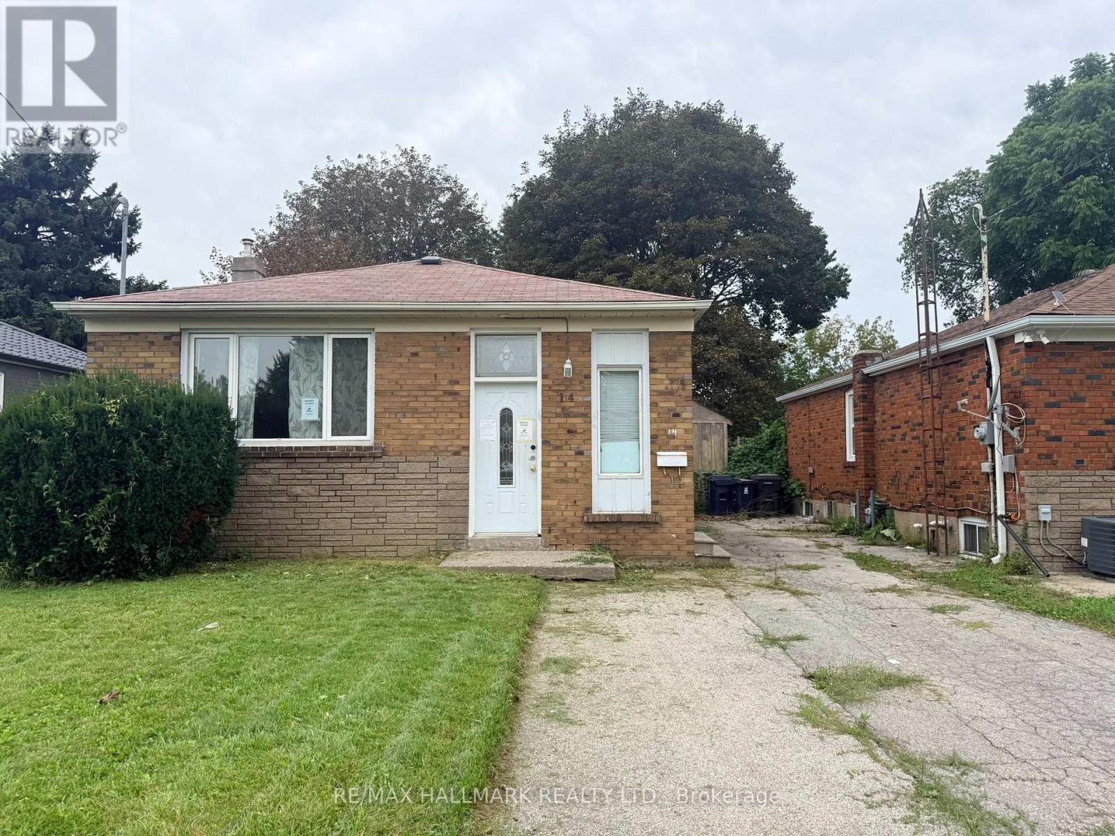 14 Lombardy Crescent, Toronto, Ontario  M1K 4N8 - Photo 2 - E13778384
