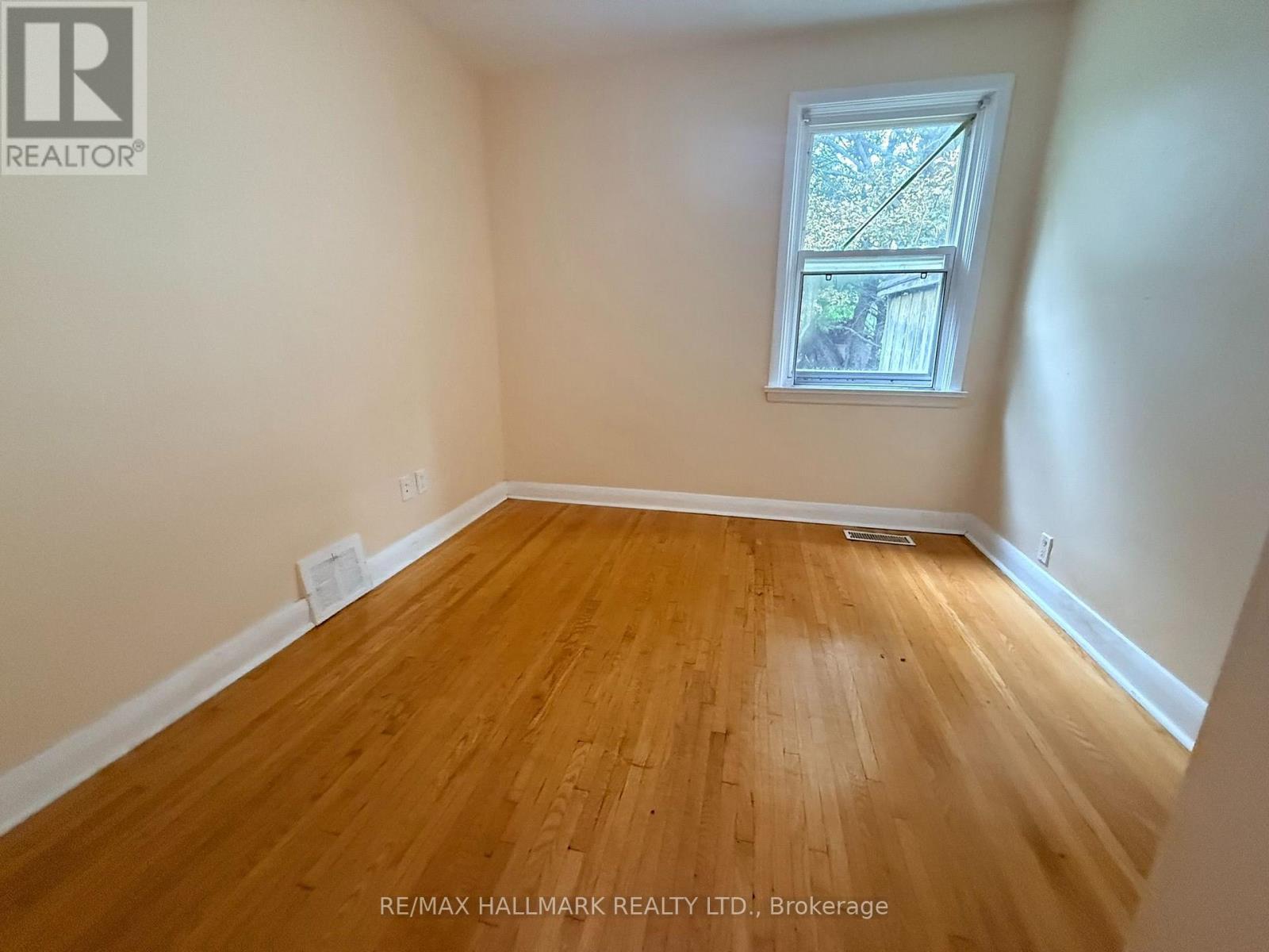 14 Lombardy Crescent, Toronto, Ontario  M1K 4N8 - Photo 9 - E13778384