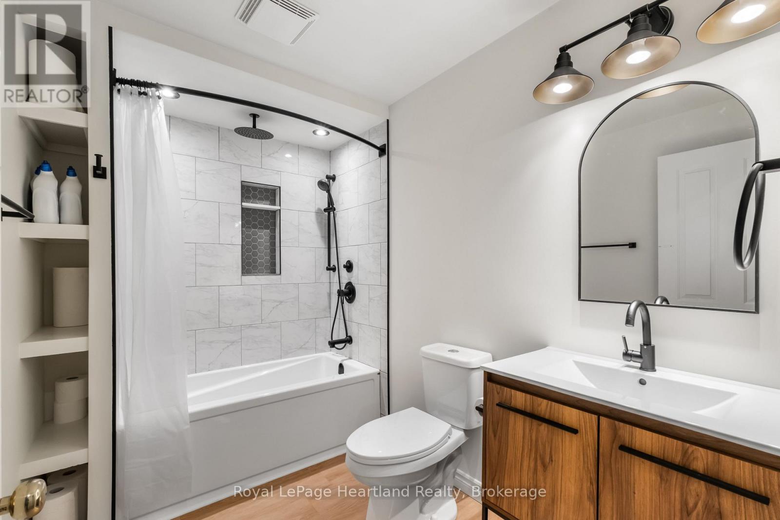 2 - 43 Raglan Street E, Goderich (Goderich (Town)), Ontario  N7A 1G6 - Photo 3 - X13778484