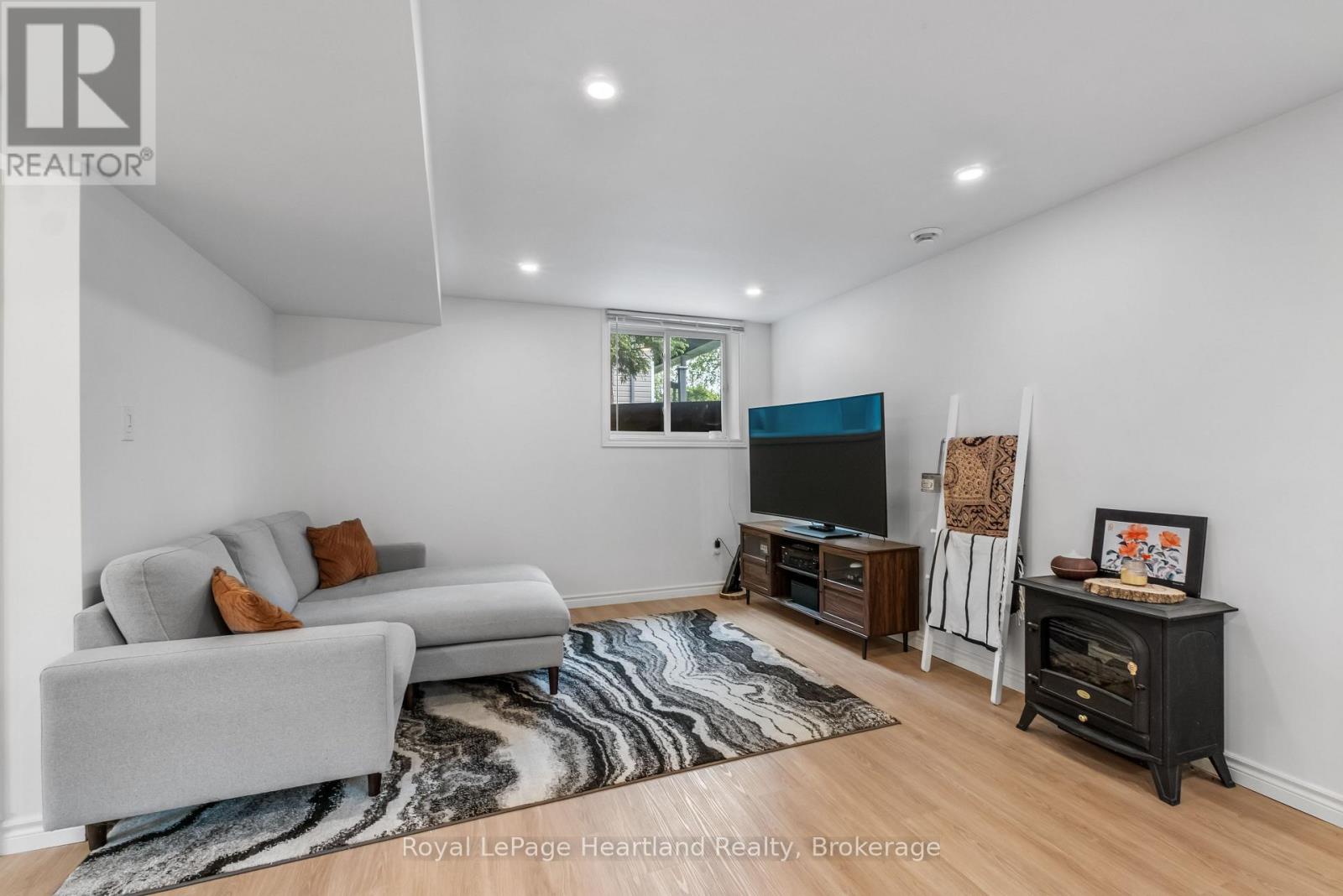 2 - 43 Raglan Street E, Goderich (Goderich (Town)), Ontario  N7A 1G6 - Photo 8 - X13778484