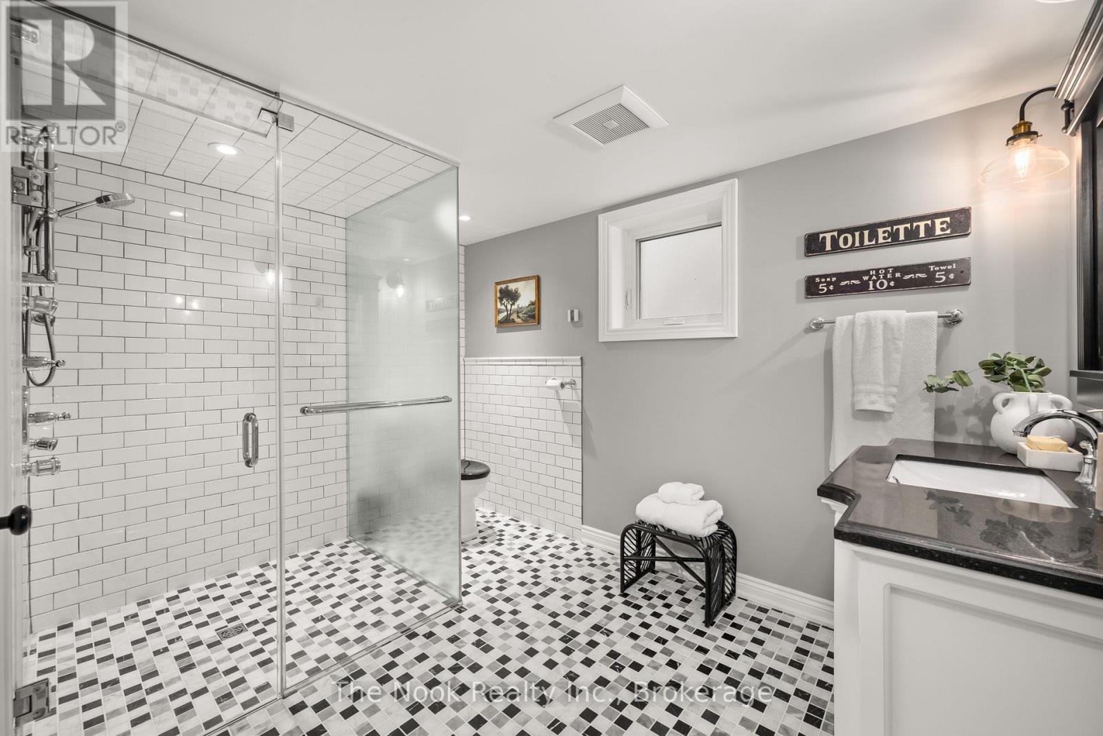 44 Bagot Street, Whitby, Ontario  L1M 1A1 - Photo 30 - E13778468