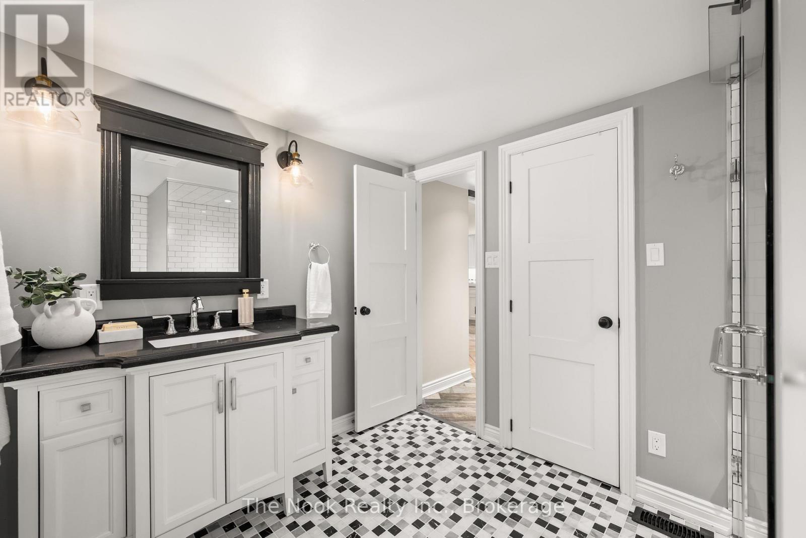 44 Bagot Street, Whitby, Ontario  L1M 1A1 - Photo 31 - E13778468