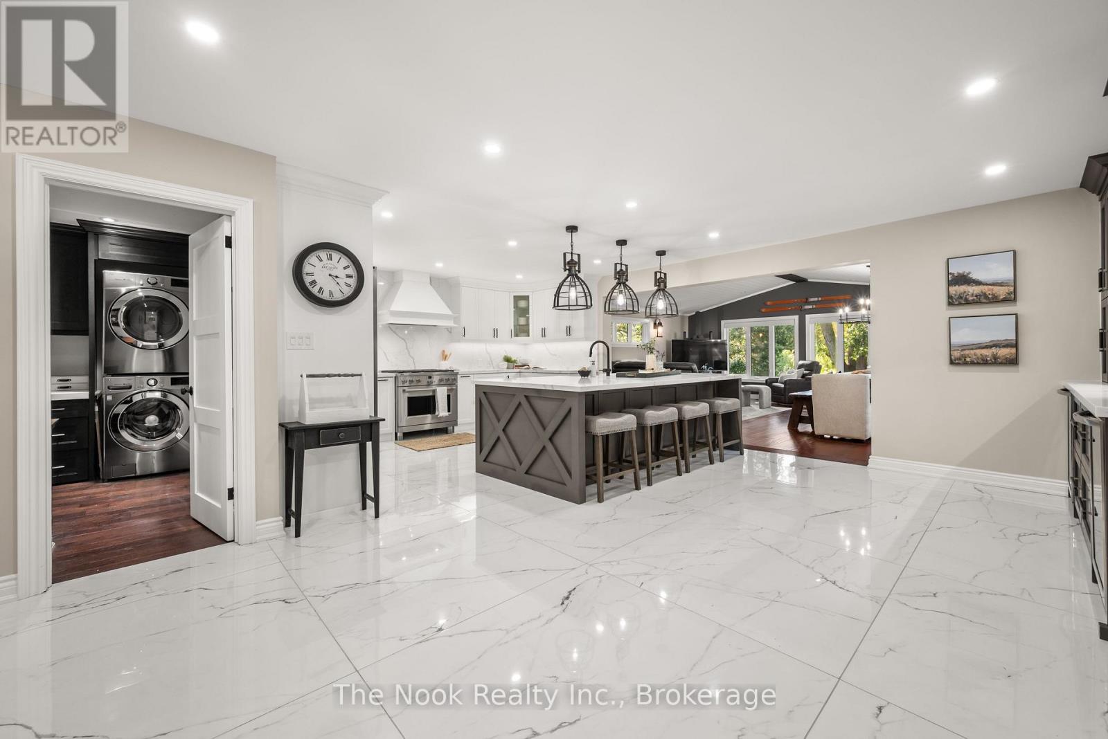 44 Bagot Street, Whitby, Ontario  L1M 1A1 - Photo 5 - E13778468