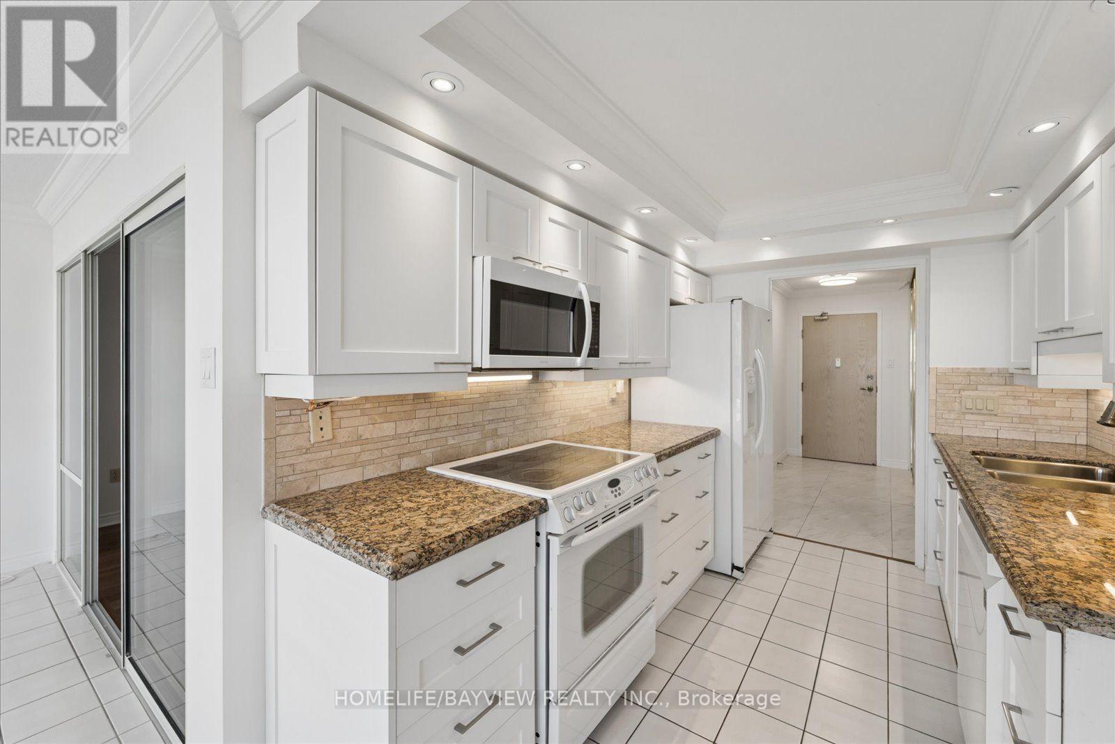 515 - 7 Townsgate Drive, Vaughan (Crestwood-Springfarm-Yorkhill), Ontario  L4J 7Z9 - Photo 8 - N13778434