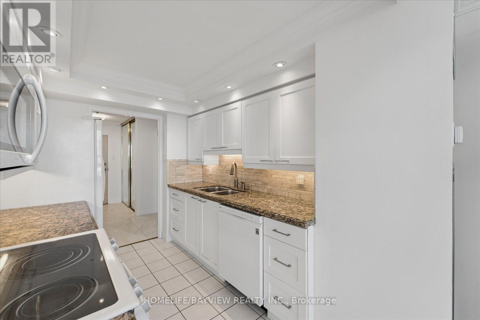 515 - 7 Townsgate Drive, Vaughan (Crestwood-Springfarm-Yorkhill), Ontario  L4J 7Z9 - Photo 9 - N13778434